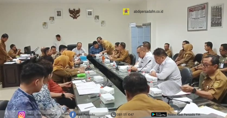 Suasana Rapat Dengar Pendapat (RDP) di ruang Komisi 1 DPRD Banjarmasin