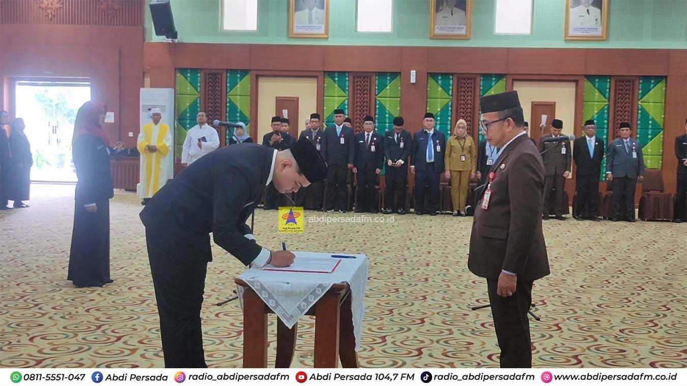 Perkuat Profesionalitas Birokrasi, 116 ASN Pemprov Kalsel Dilantik dan Terima SK